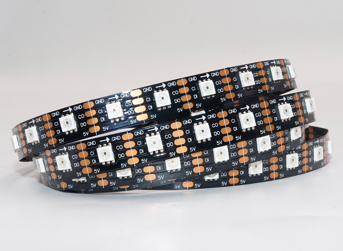 內(nèi)置APA102 5050RGB 60燈 5V 單點(diǎn)單控?cái)帱c(diǎn)續(xù)傳