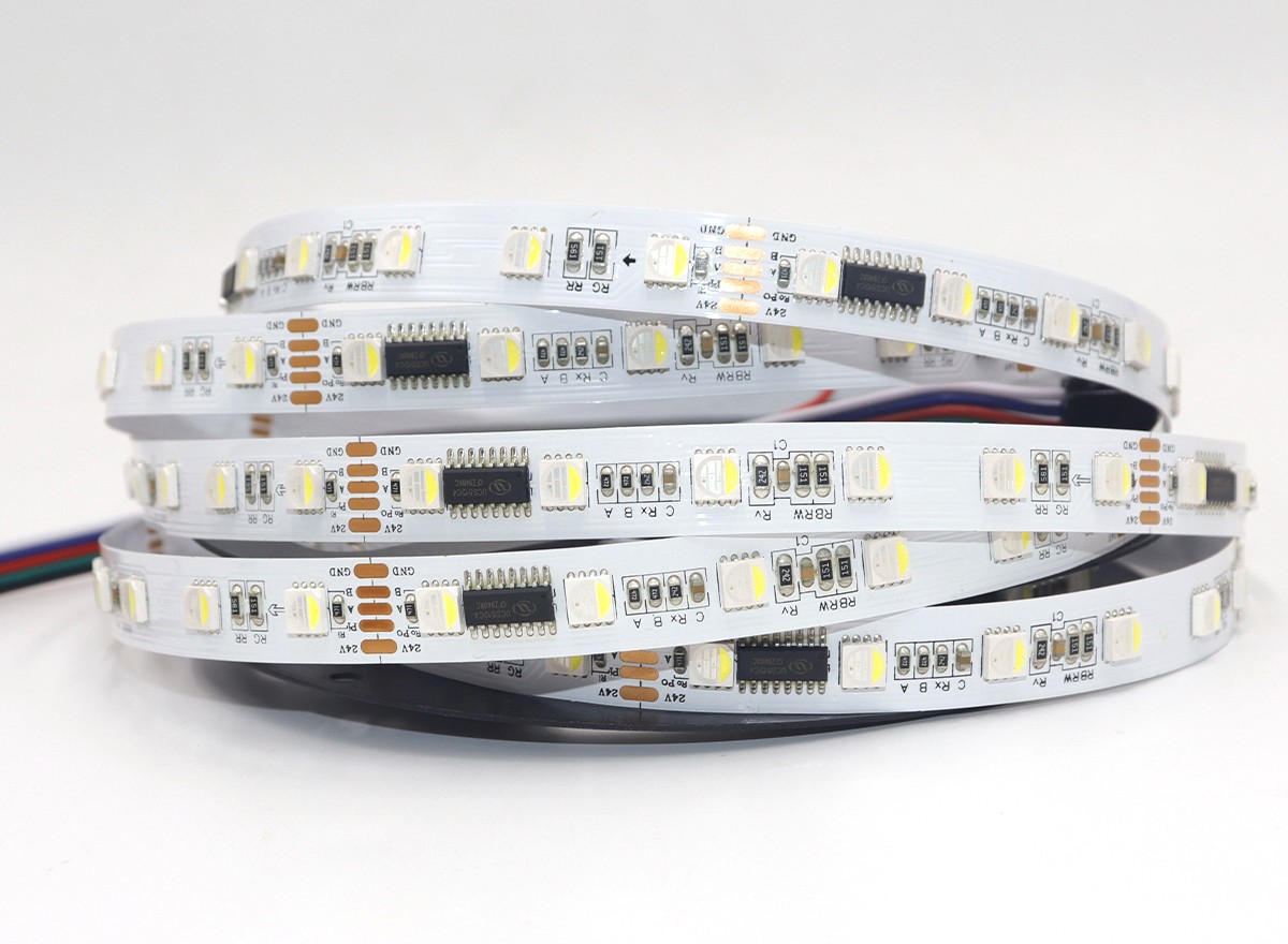 UCS512C4 505RGBW 10段60燈 24V