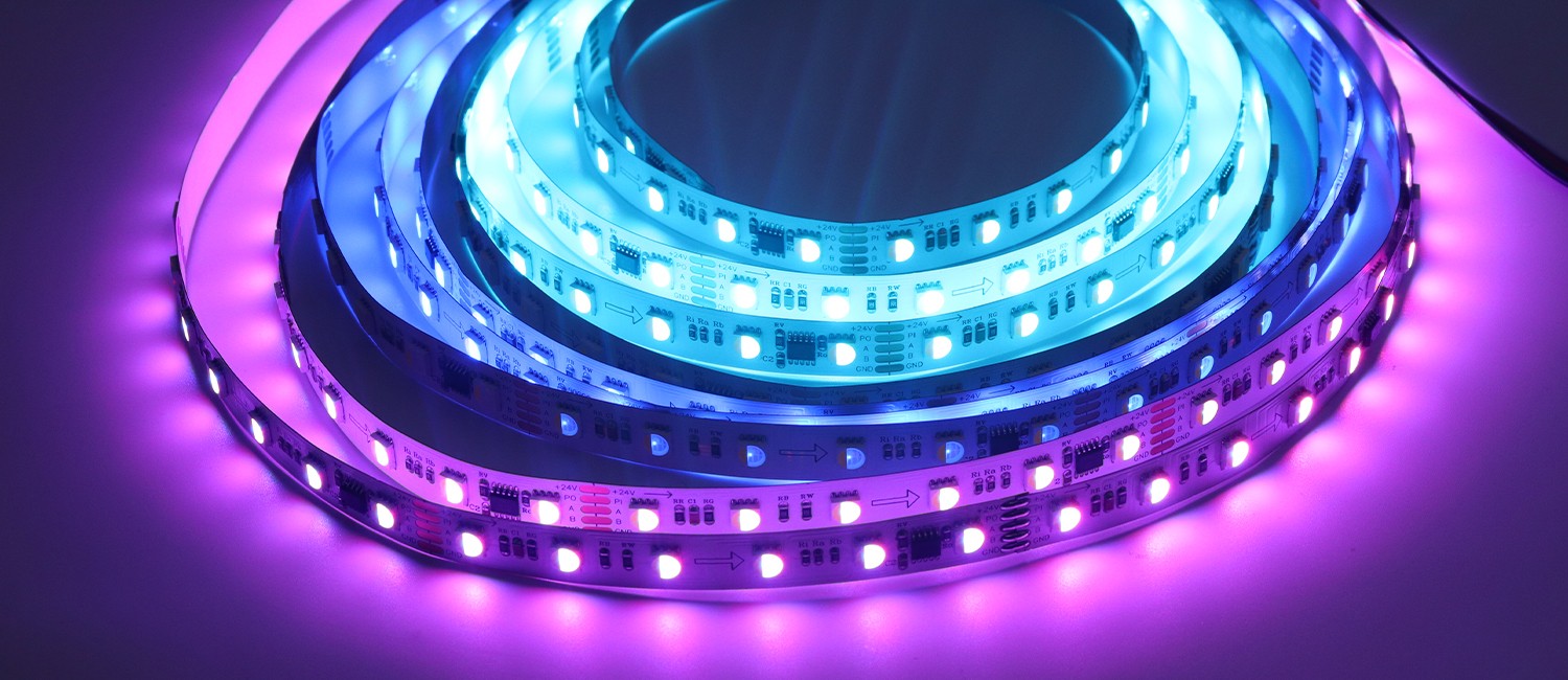 UCS512AC 5050RGBW 10段60燈 24V